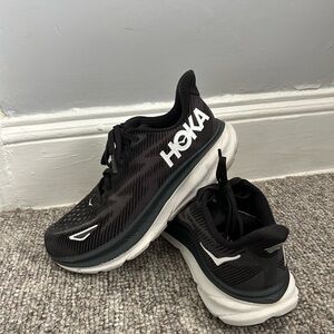 Hoka Black Clifton9 Running Shoes size 6.5 WIDE